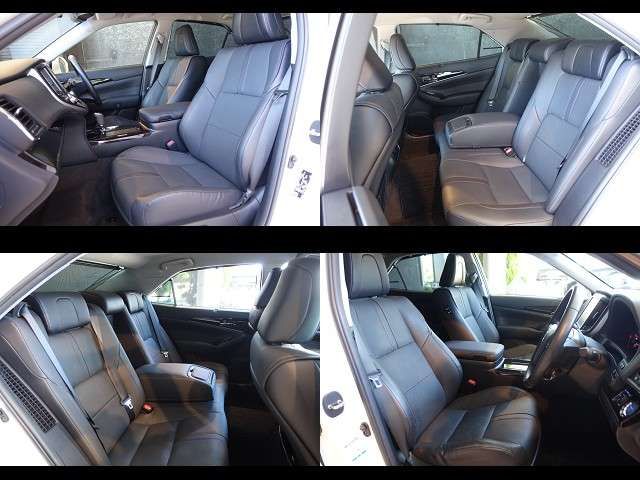 CROWN sedan hybrid 4WD
