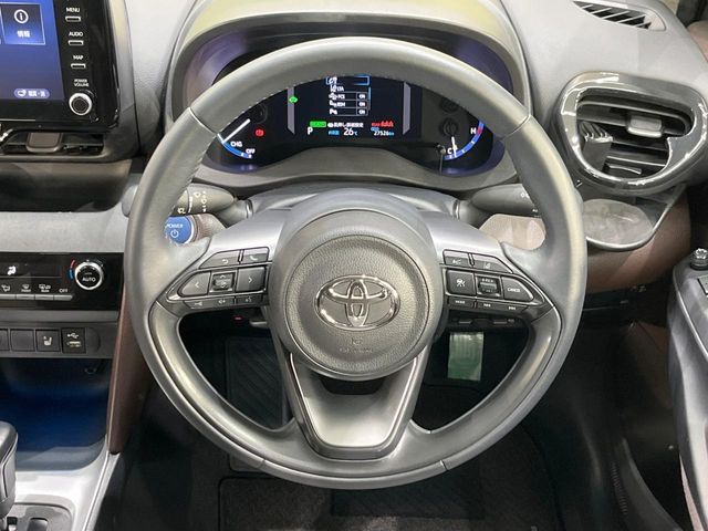 YARIS CROSS HYBRID