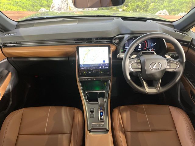 LEXUS LBX