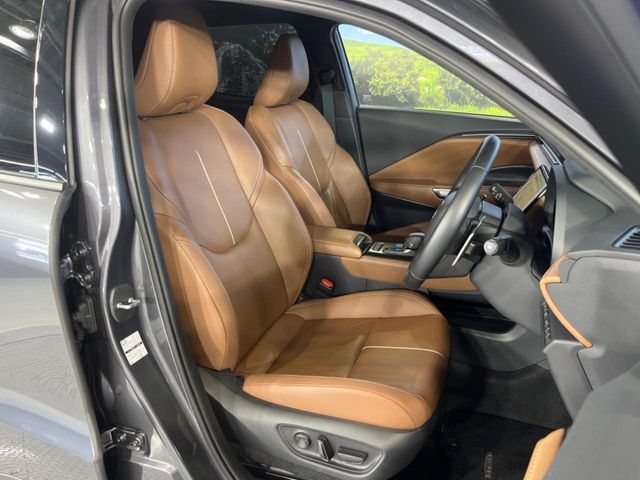 LEXUS LBX