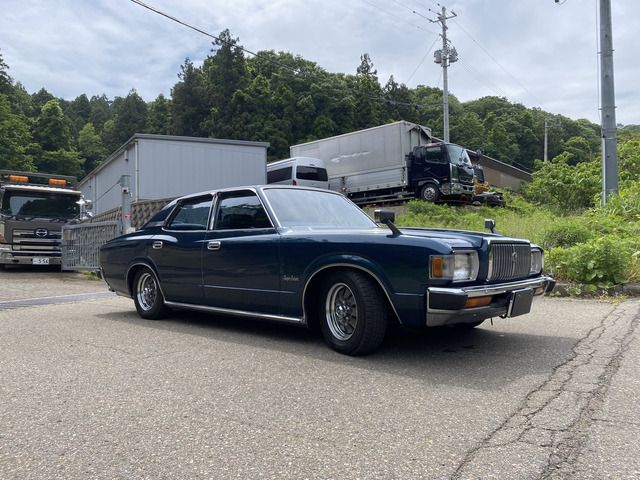 CROWN hardtop