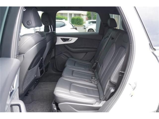 AUDI  Q7