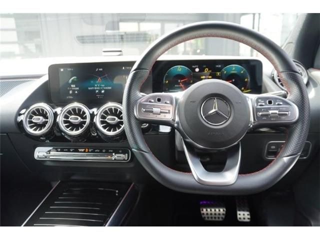 MERCEDES BENZ GLA class