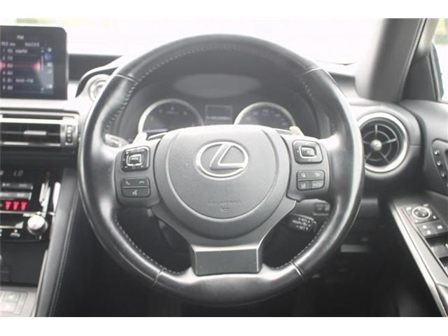 LEXUS IS300