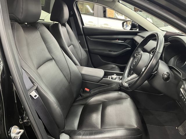 MAZDA3 SEDAN