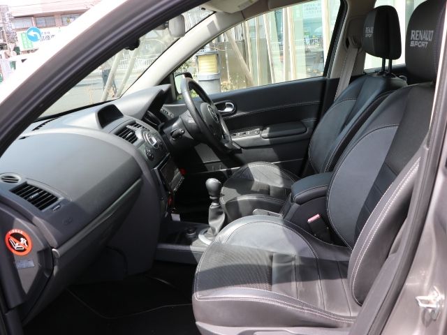 RENAULT MEGANE hatchback