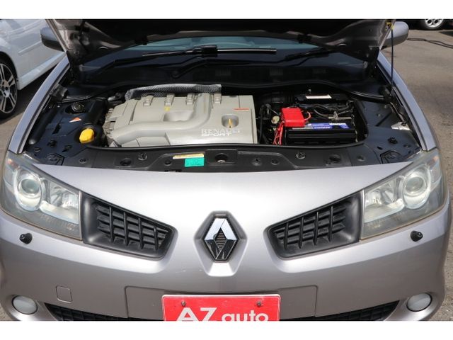 RENAULT MEGANE hatchback