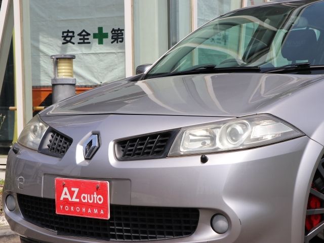RENAULT MEGANE hatchback