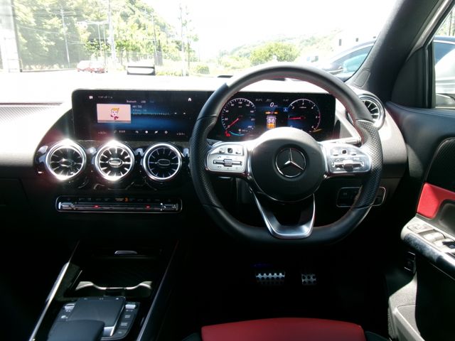 MERCEDES BENZ GLA class