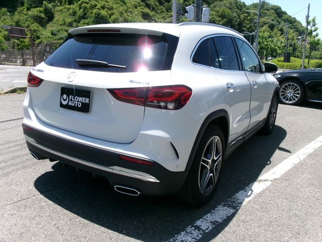 MERCEDES BENZ GLA class