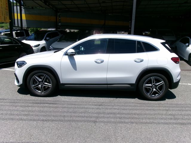 MERCEDES BENZ GLA class