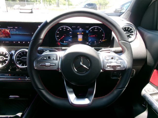 MERCEDES BENZ GLA class