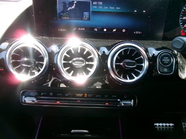 MERCEDES BENZ GLA class