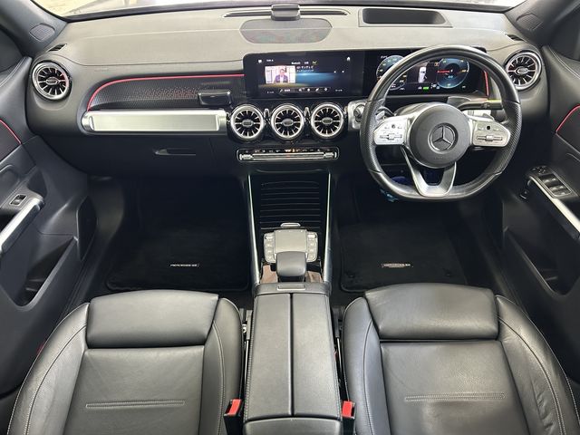 MERCEDES BENZ EQB