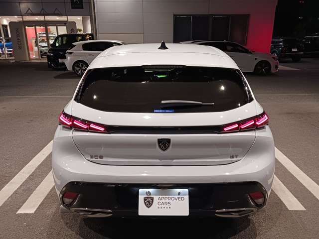 PEUGEOT 308