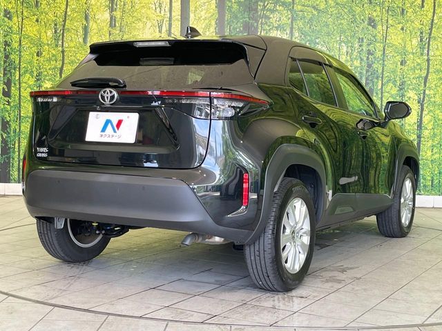 YARIS CROSS