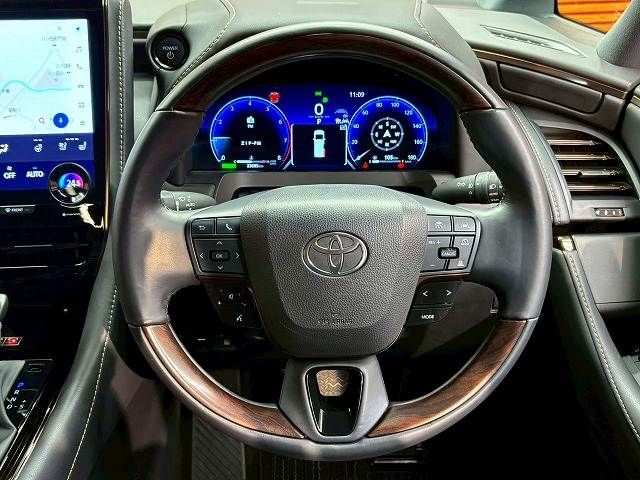 ALPHARD hybrid