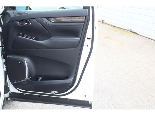 VELLFIRE  HYBRID 4WD