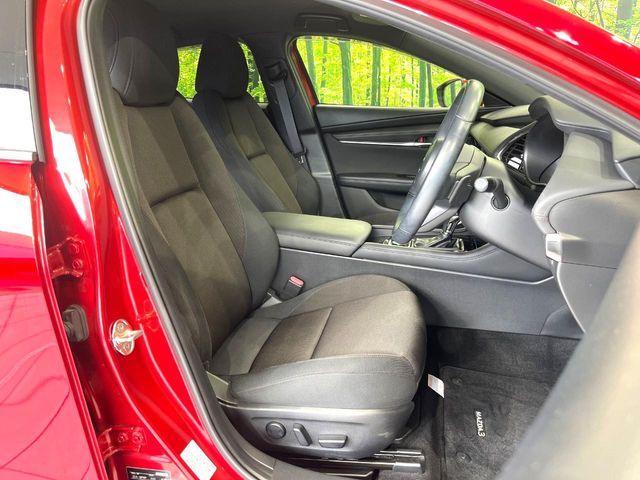 MAZDA3 FASTBACK