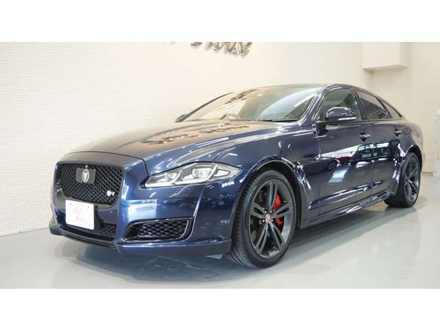 JAGUAR XJseries sedan