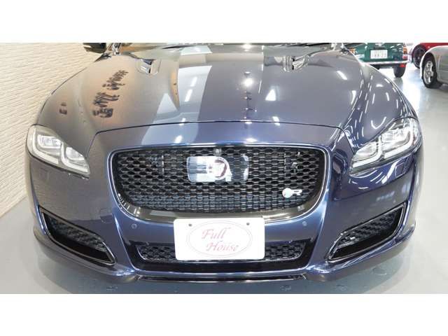 JAGUAR XJseries sedan
