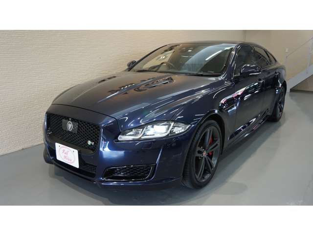 JAGUAR XJseries sedan