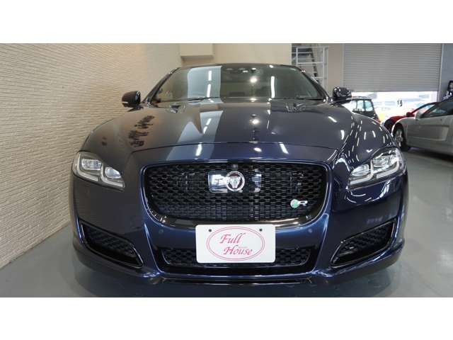 JAGUAR XJseries sedan