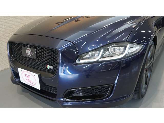 JAGUAR XJseries sedan