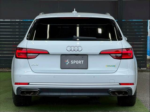 AUDI A4 AVANT