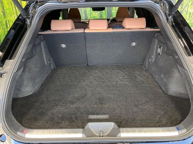 CROWN SPORT