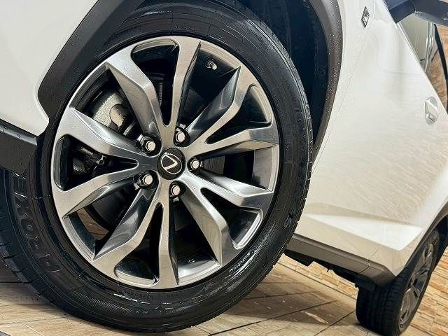 LEXUS NX300 AWD