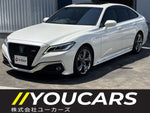 CROWN sedan hybrid
