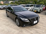 CROWN sedan hybrid