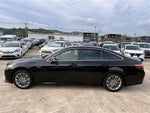 CROWN sedan hybrid