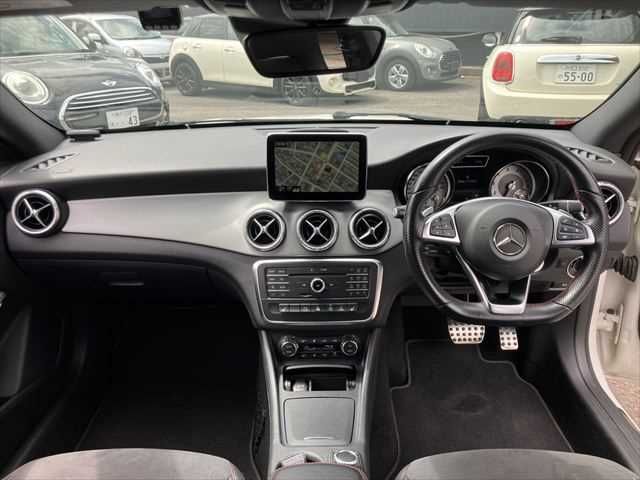 MERCEDES BENZ CLA Shooting Brake