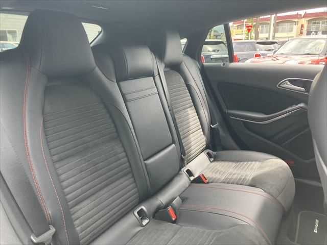 MERCEDES BENZ CLA Shooting Brake