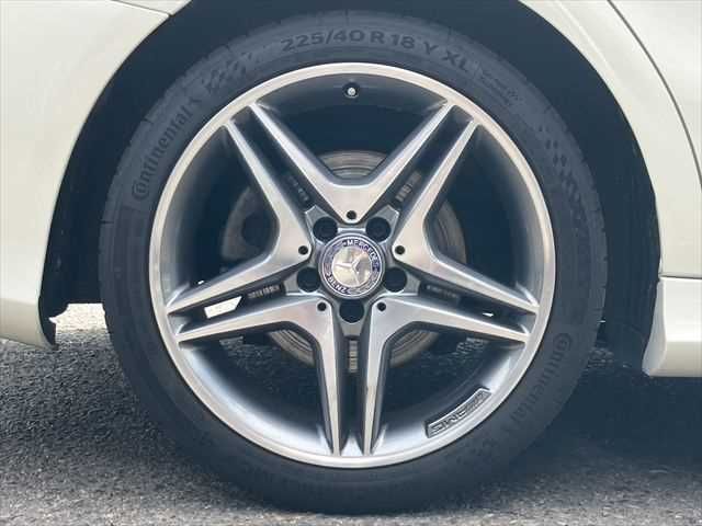 MERCEDES BENZ CLA Shooting Brake