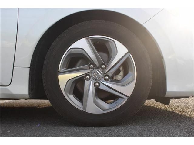 INSIGHT sedan