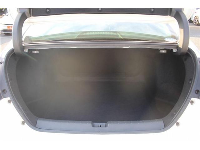 INSIGHT sedan