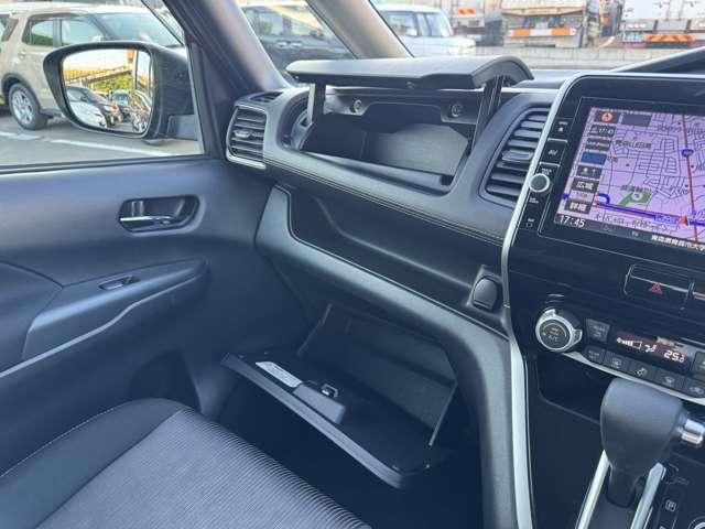 SERENA  S-HYBRID 4WD