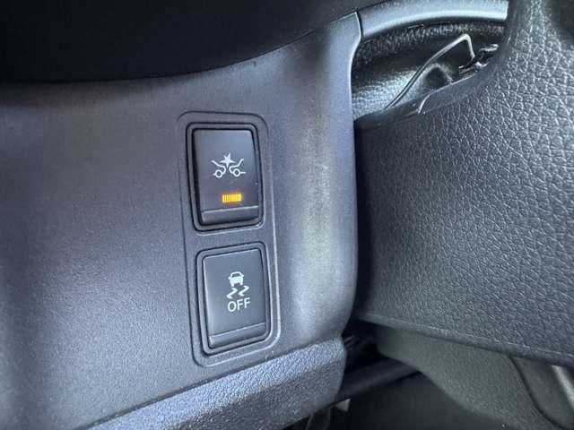 SERENA  S-HYBRID 4WD