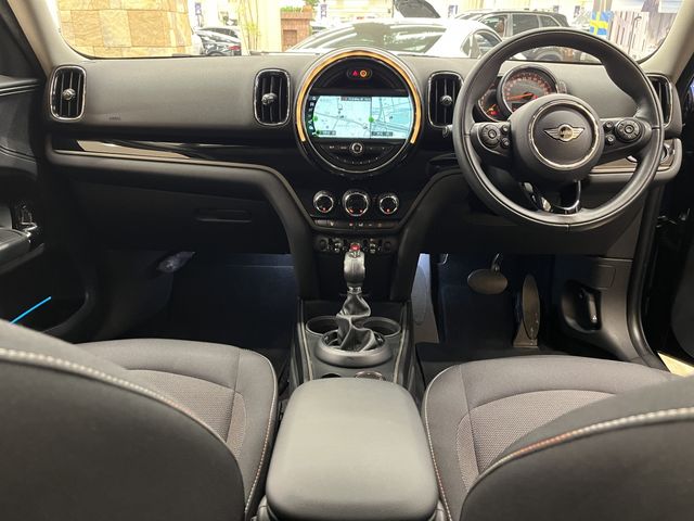 BMW MINI COOPER D CROSSOVER