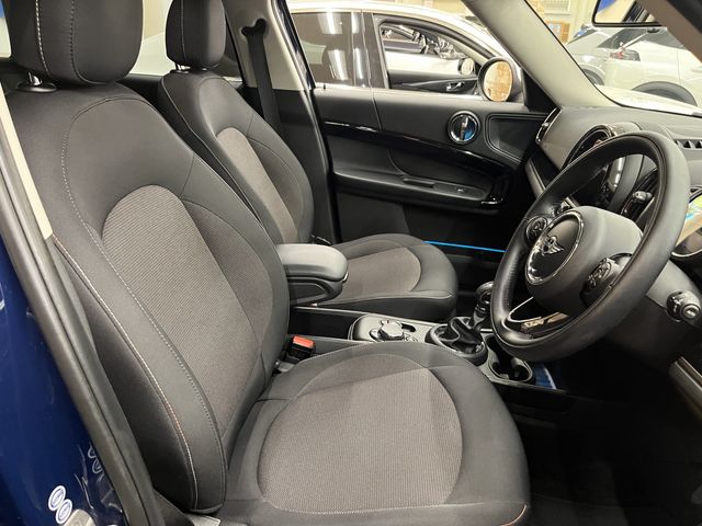BMW MINI COOPER D CROSSOVER