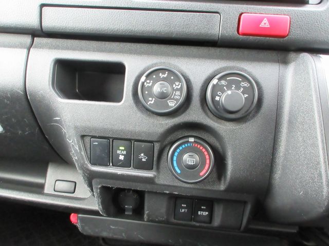 HIACE van 4WD