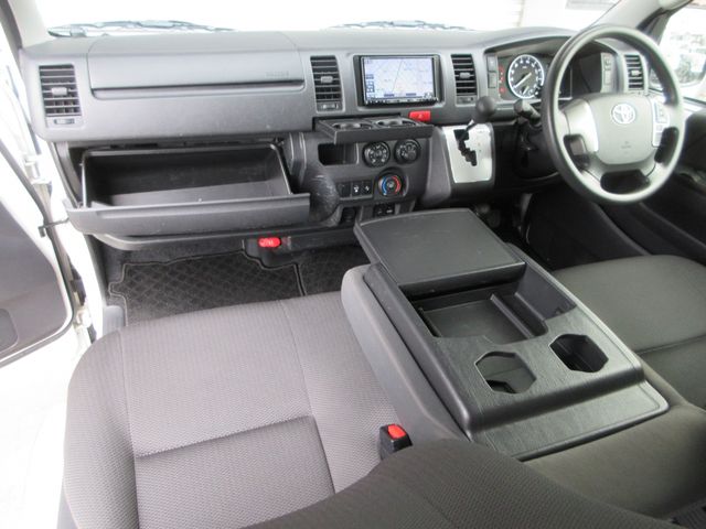 HIACE van 4WD