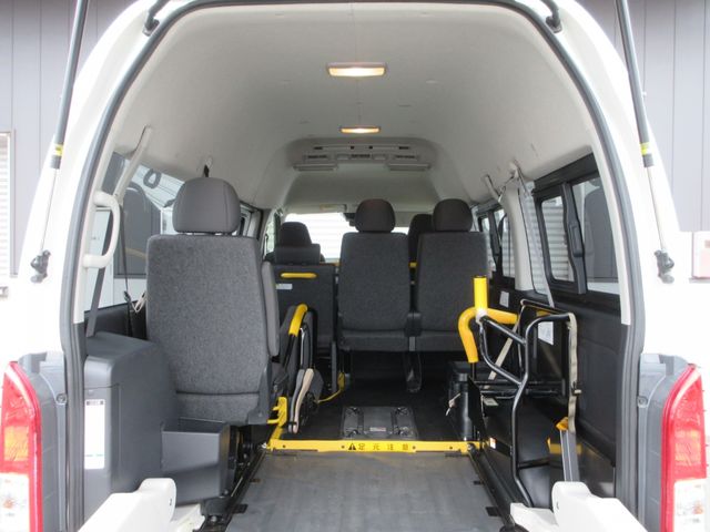 HIACE van 4WD