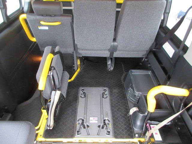HIACE van 4WD