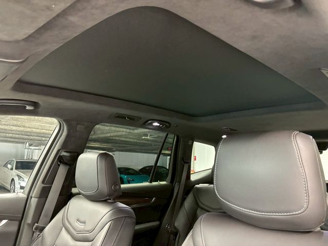 CADILLAC XT6