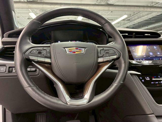 CADILLAC XT6