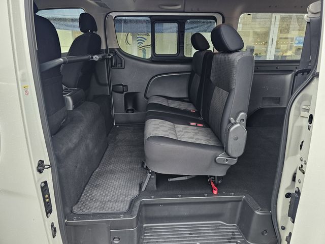 CARAVAN van 2WD